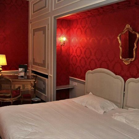 Hotel Le Regent Villers Cotterets Bagian luar foto