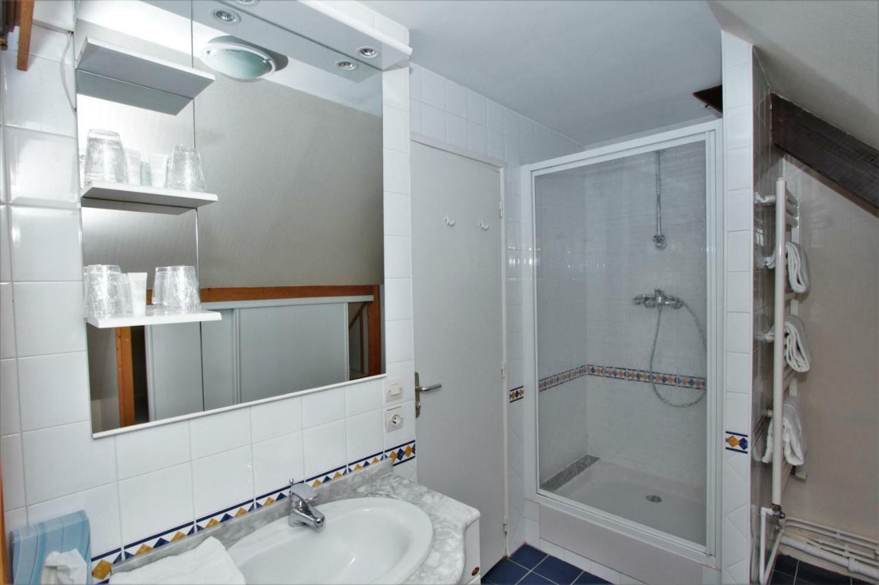Hotel Le Regent Villers Cotterets Bagian luar foto