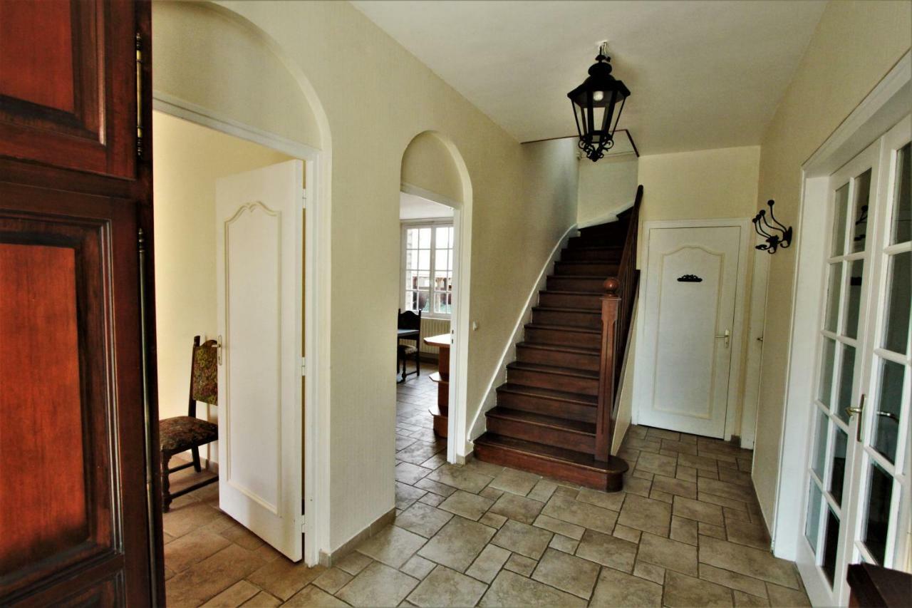 Hotel Le Regent Villers Cotterets Bagian luar foto