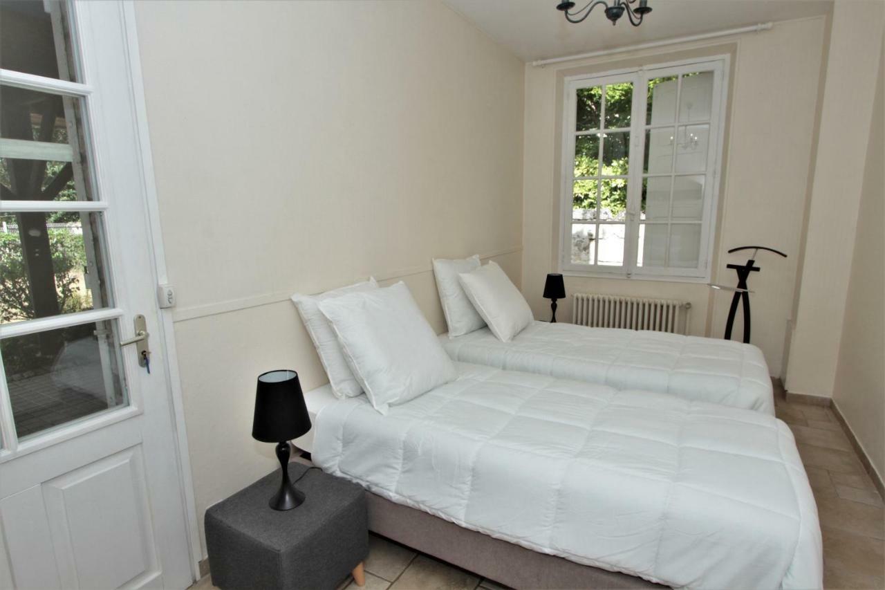 Hotel Le Regent Villers Cotterets Bagian luar foto