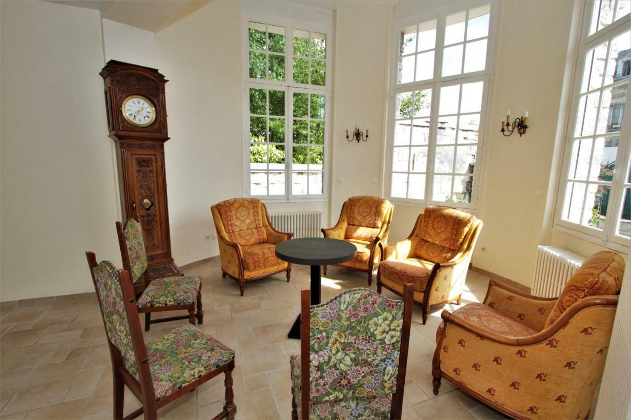 Hotel Le Regent Villers Cotterets Bagian luar foto