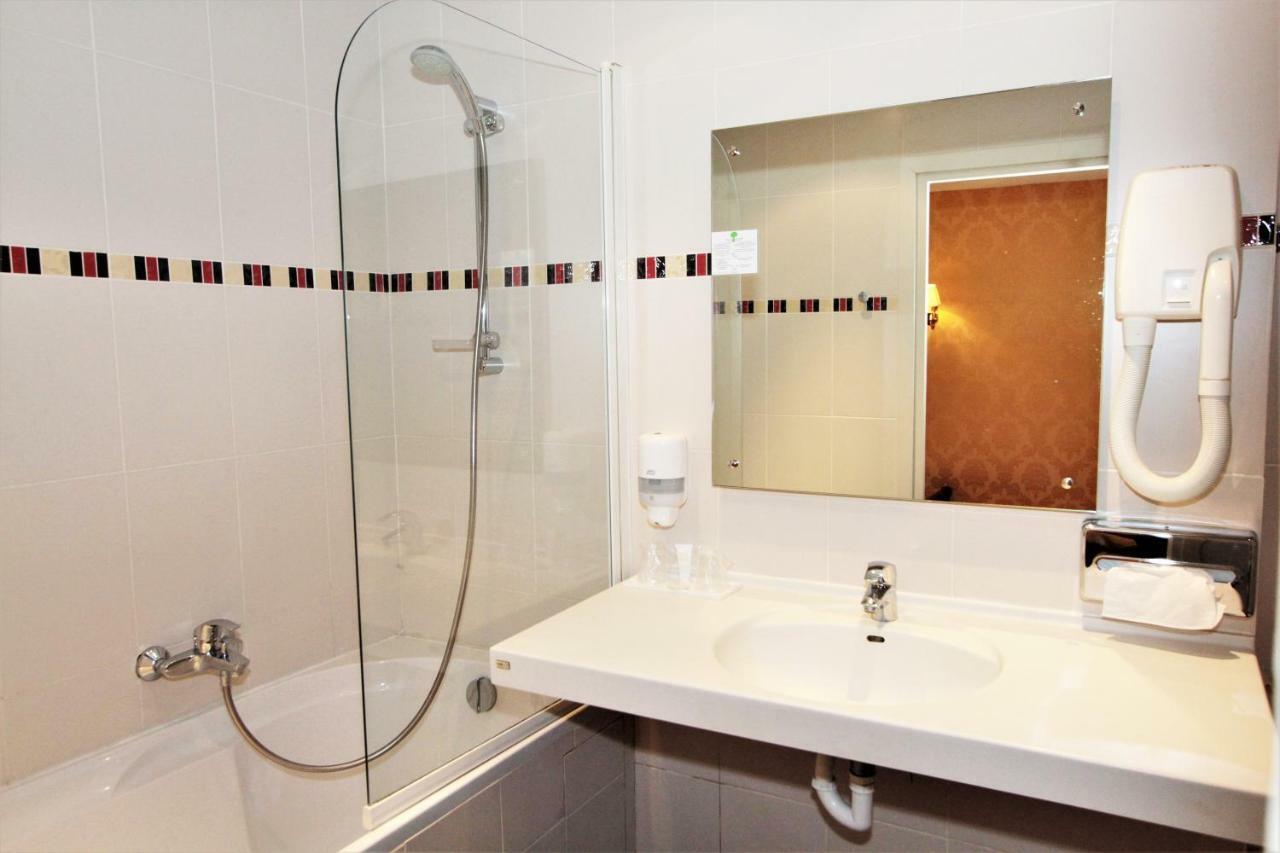 Hotel Le Regent Villers Cotterets Bagian luar foto
