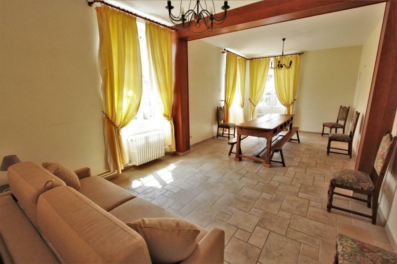 Hotel Le Regent Villers Cotterets Bagian luar foto