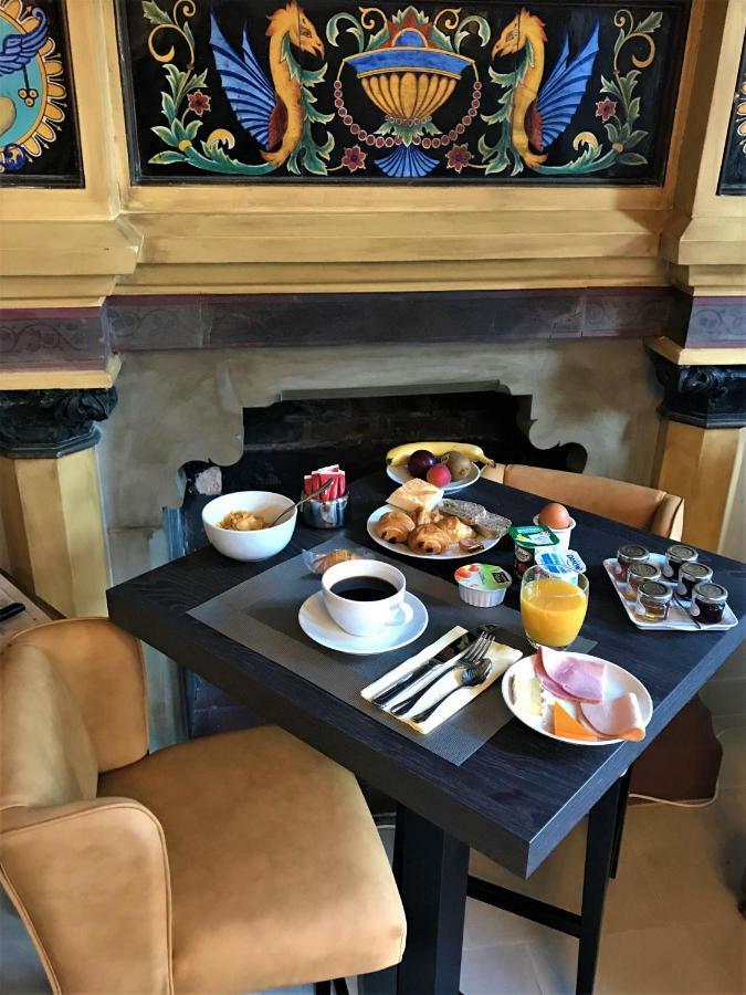 Hotel Le Regent Villers Cotterets Bagian luar foto